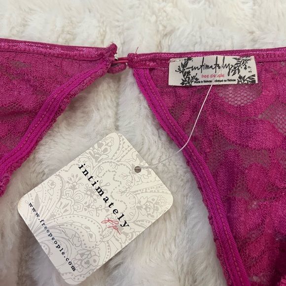 Free People FUCHSIA FIZZ Speed Date Lace Bodysuit, US Small NWT - Picture 3 of 10